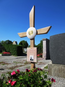 Grabkreuz Wiedersehen wurde aufgestellt am Friedhof Bad Aibling